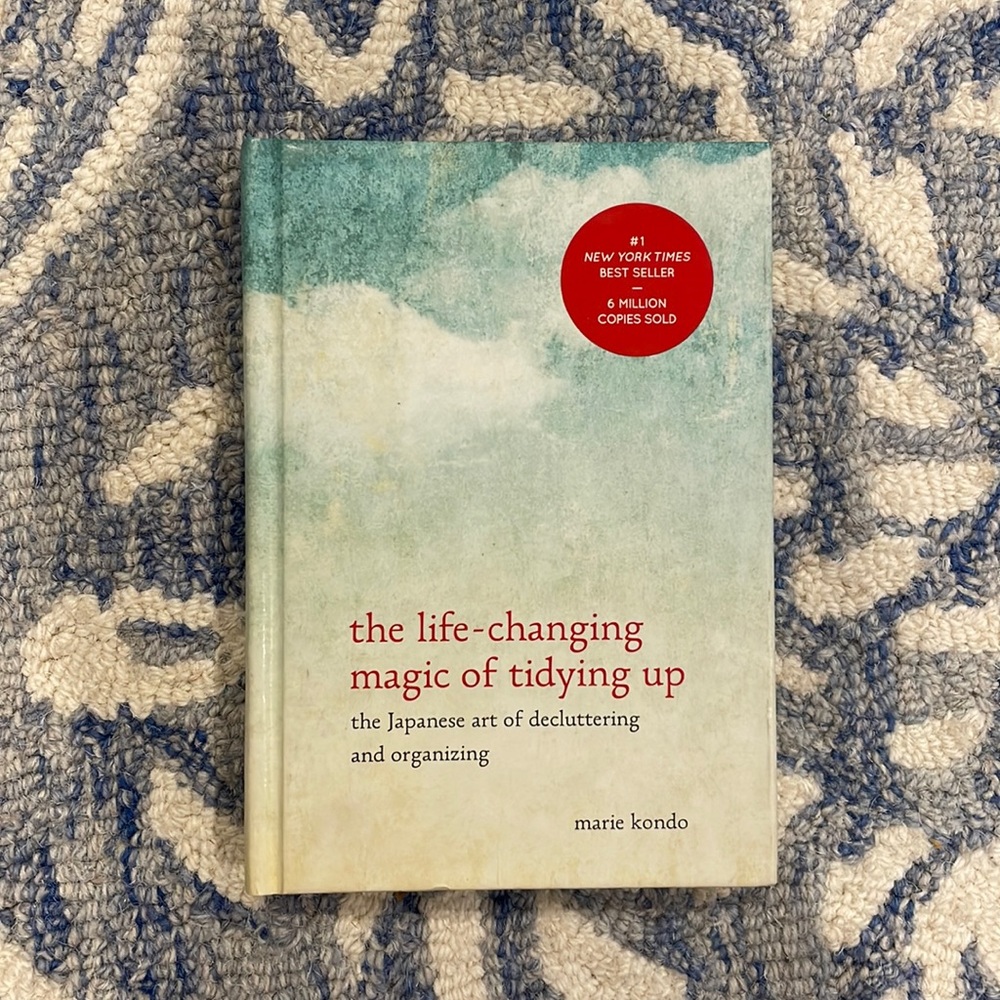The life-changing magic of tidying up by Marie Kondo